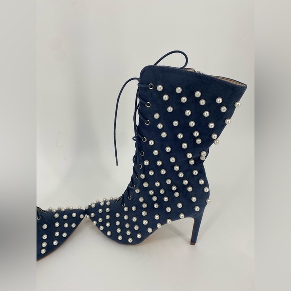 Cape Robbin Kitana Faux  Pointed Pearl Boots - Picture 5 of 11